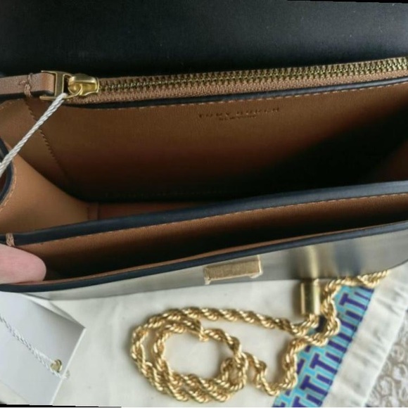 Tory Burch Shoulder Bag - Picture 3 of 6